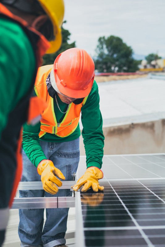 Top Questions to Ask a Residential Solar-Panel Installation Firm