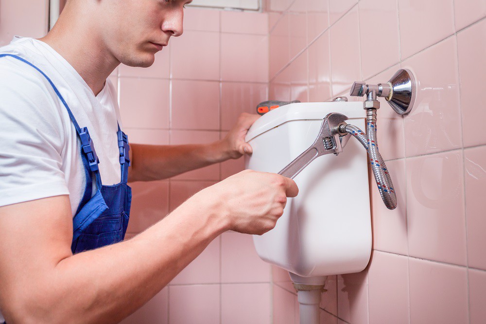 What Are the Common Toilet Plumbing Problems and How to Do Away with Them?