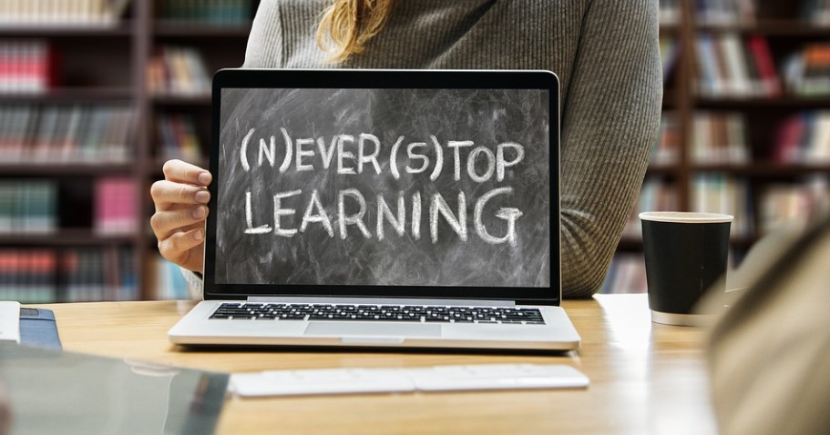The Rise of Online Learning: 7 Benefits that Students Can Expect