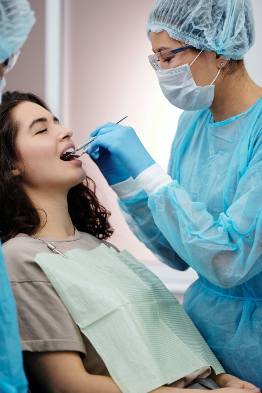 Types of Cosmetic Dental Treatments & Their Various Benefits